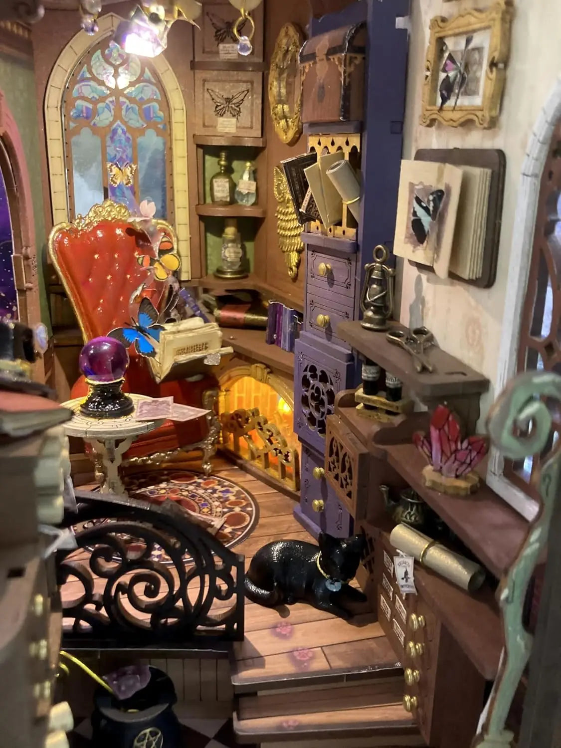 Book Nook Kits Magic Fantasy Corner DIY Booknook with Lights Miniature House Kit 3D Wooden Puzzle Bookshelf Gift